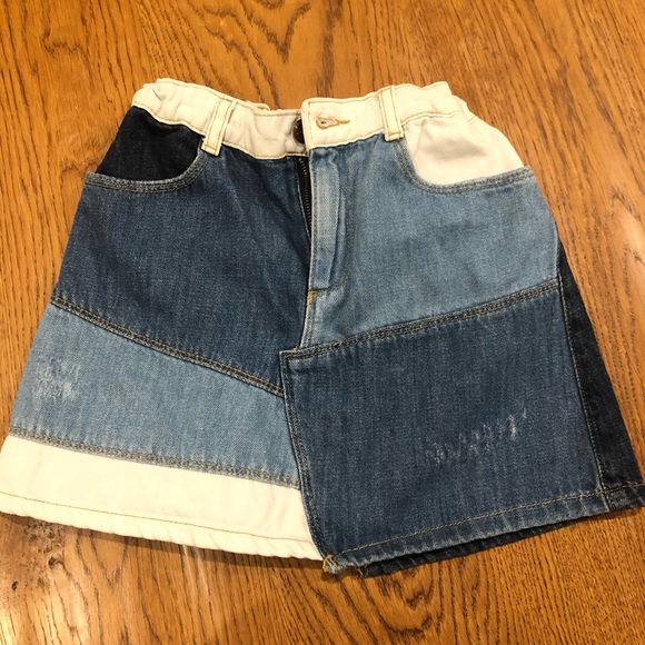 Zara Casual Collection mini skirt - Picture 1 of 3